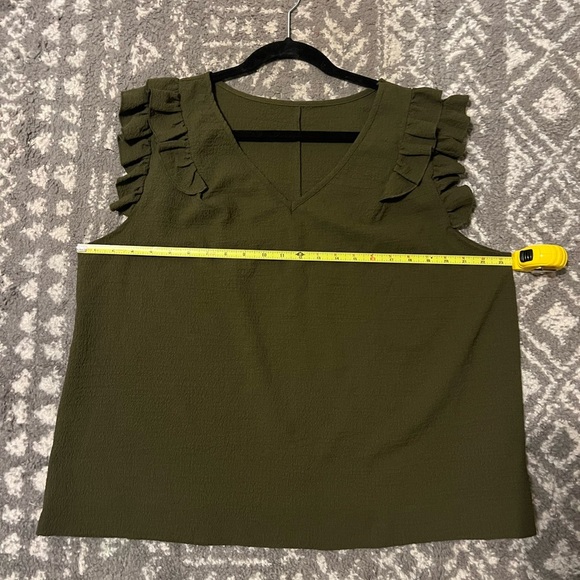 Olive Green Ruffle Sleeve Women's Top size 3XL (S128) - Picture 7 of 9